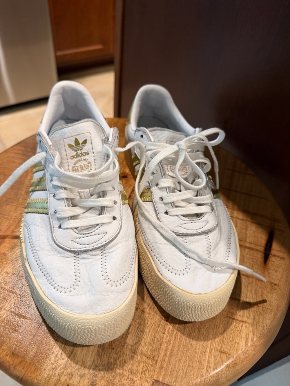 adidas Wimen White Sneakers with Gold